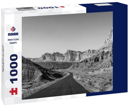 Noah Jigsaw Puzzle Old city of Ronda, Spain in black white 1000 pieces