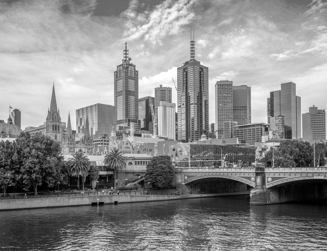 Noah Jigsaw Puzzle Road curving around Dexter Reservoir with Lowell Covered Bridge in Oregon. Dexter Reservoir, also known as Dexter Lake, is a reservoir in Lane County formed on the Middle Fork Willamette River in black white 1000 pieces