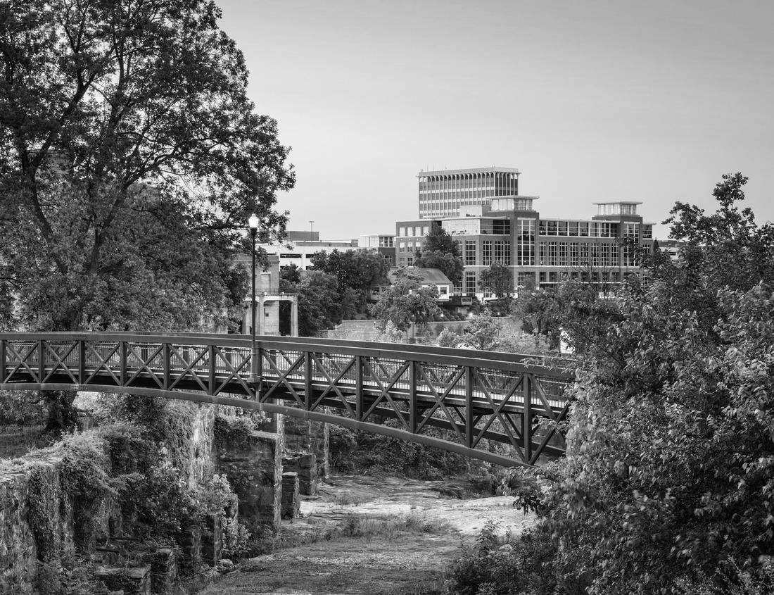 Noah Jigsaw Puzzle Portals Vells Coast Mallorca, Spain in black white 1000 pieces
