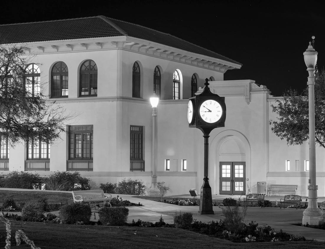Noah Jigsaw Puzzle Popradzki Staw, Popradské pleso Tatry, High Tatras, Tatra Mountains, Slovakia in black white 1000 pieces