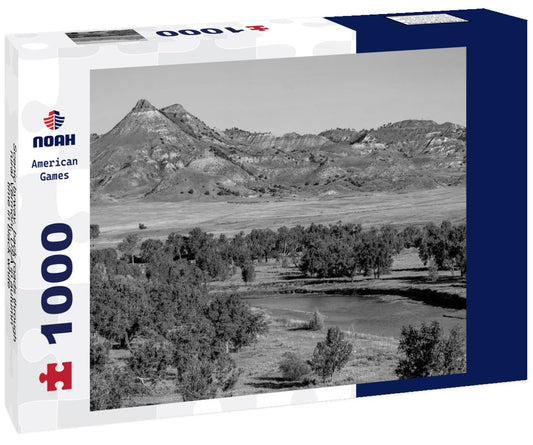 Noah Jigsaw Puzzle Scenic byway, back roads through rural Vermont, USA in autumn time in black white 1000 pieces