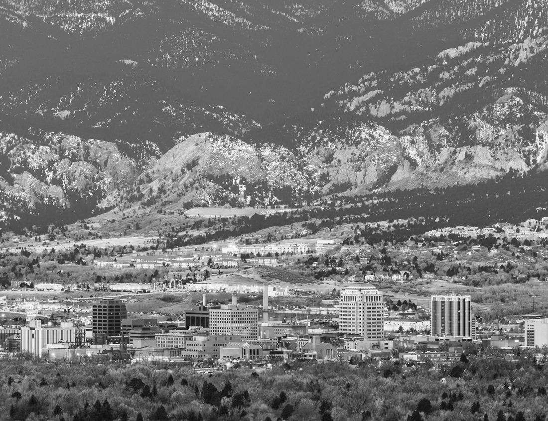 Noah Jigsaw Puzzle Newton Ferrers from Noss Mayo in Devon, England, UK in black white 1000 pieces