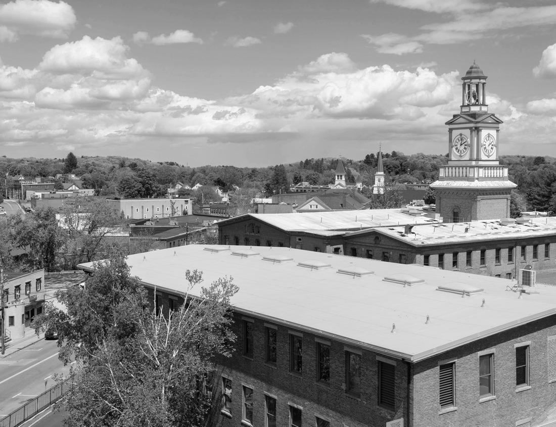 Noah Jigsaw Puzzle Lakeside view in the highest point of Nosy Be, Madagascar in black white 1000 pieces