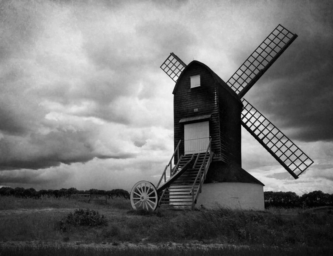Noah Jigsaw Puzzle Ste Anne Bay, Island Praslin, Republic of Seychelles, Africa. Ste Anne Bay with Round Island on the right, Island Praslin, Seychelles in black white 1000 pieces