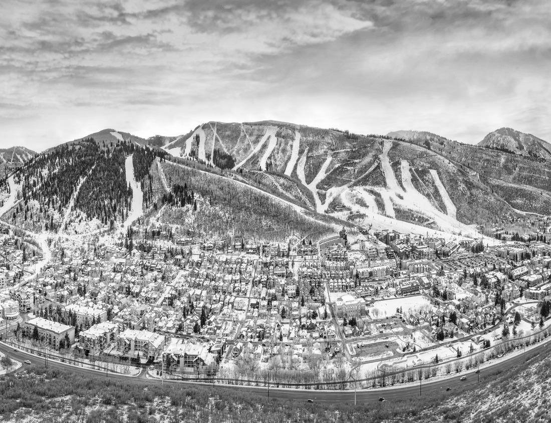 Noah Jigsaw Puzzle Lower Dundee Falls in Autumn, Beach City Wilderness Area, Ohio in black white 1000 pieces