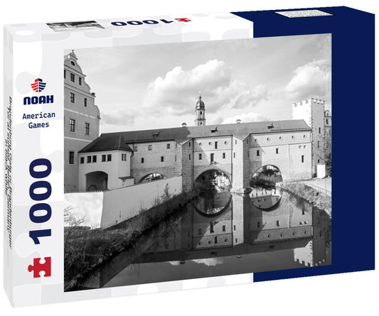 Noah Jigsaw Puzzle Brandenburg Gate or Brandenburger Tor at sunset, Berlin, Germany in black white 1000 pieces