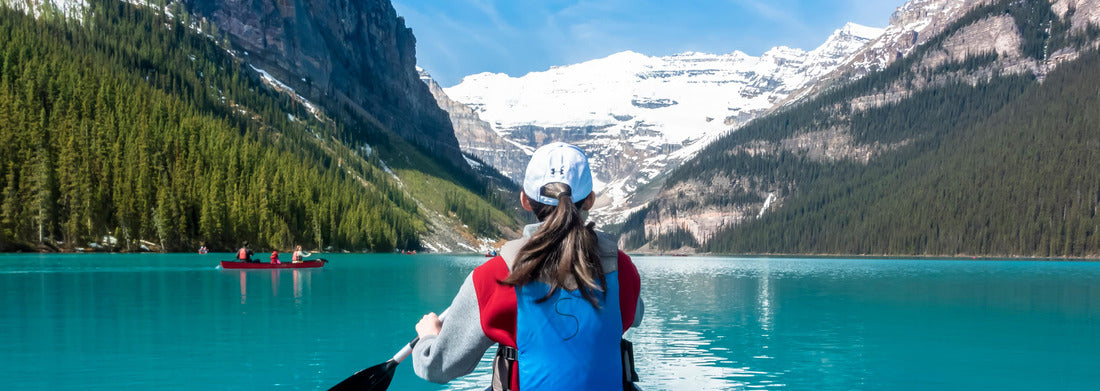 Noah Jigsaw Puzzle The little girl is rowing in Lake Louise, Canada panorama 1000 pieces
