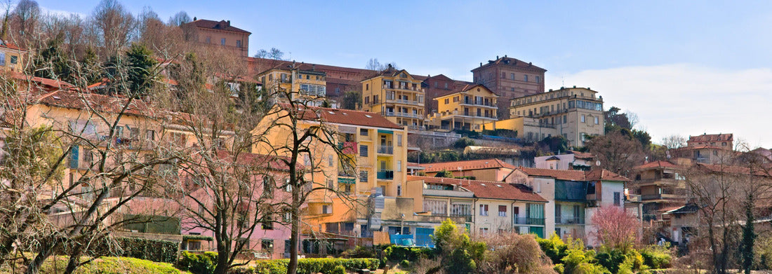 Noah Jigsaw Puzzle Moncalieri is a town of 57,518 inhabitants 8 km south of downtown Turin, in Piedmont, Italy. It is notable for its castle, built in the 12th century and enlarged in the 15th century panorama 1000 pieces