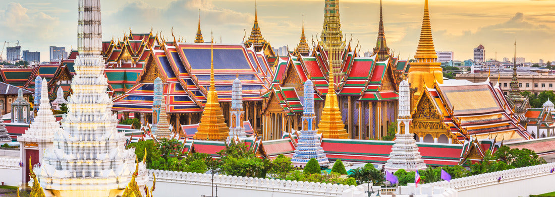 Noah Jigsaw Puzzle Bangkok, Thailand at the Temple of the Emerald Buddha and Grand Palace at dusk panorama 1000 pieces