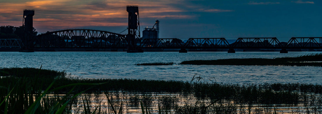 Sunsets on a railroad bridge over the Tennessee River in North Alabama, Decatur 1000pc Panoramic Puzzle