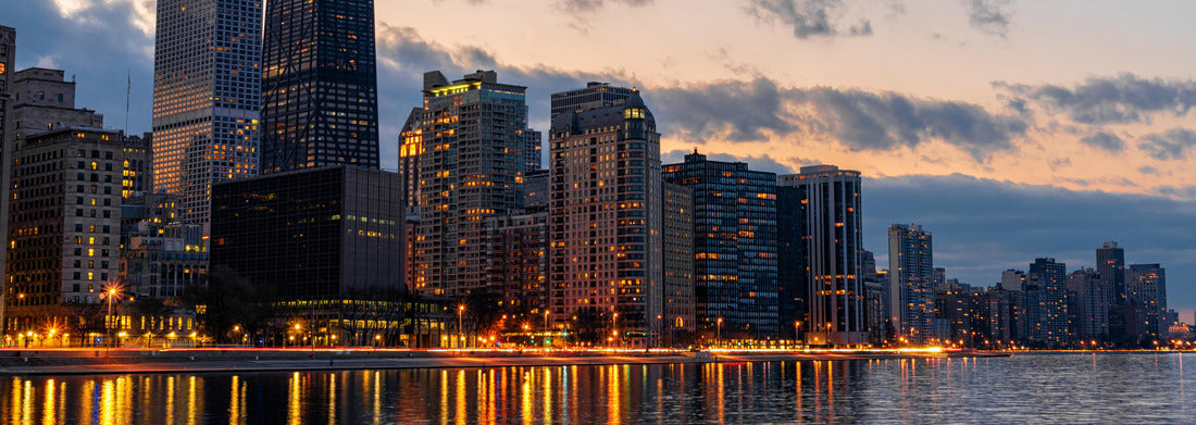Noah Jigsaw Puzzle Chicago City river side in beautiful dusk, Illinois, USA panorama 1000 pieces