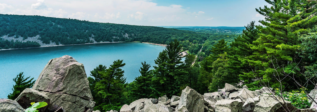 Noah Jigsaw Puzzle East Bluff trail in Devil's Lake State Park near Baraboo, Wisconsin, USA overlooking the majestic view of the serene body of water and rolling hills in the Midwest panorama 1000 pieces