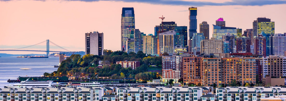 Noah Jigsaw Puzzle Exchange Place, Jersey City, New Jersey skyline panorama 1000 pieces
