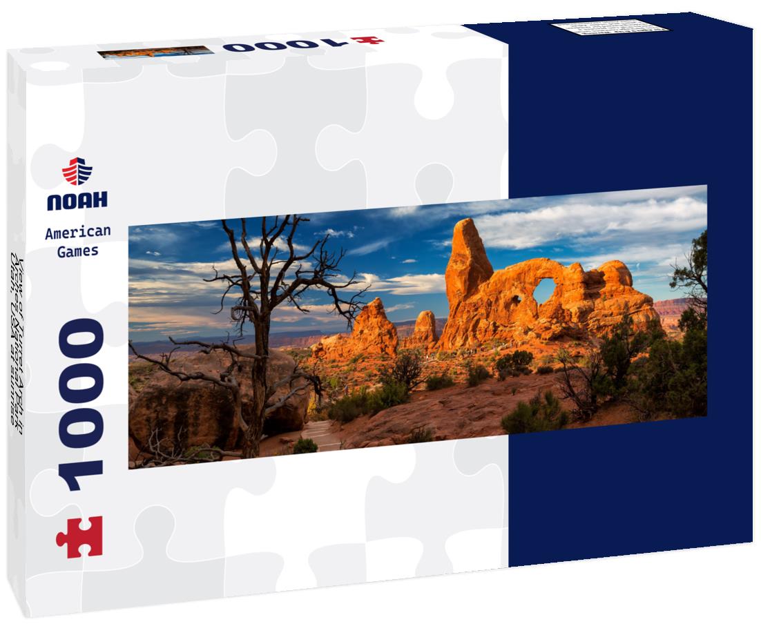 Noah Jigsaw Puzzle View of Turret Arch in Arches National Park, Utah, USA at sunrise panorama 1000 pieces