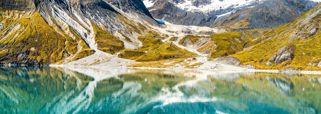Noah Jigsaw Puzzle Glacier Bay National Park, Alaska, USA. Amazing glacial landscape showing mountain peaks and glaciers on clear blue sky summer day panorama 1000 pieces
