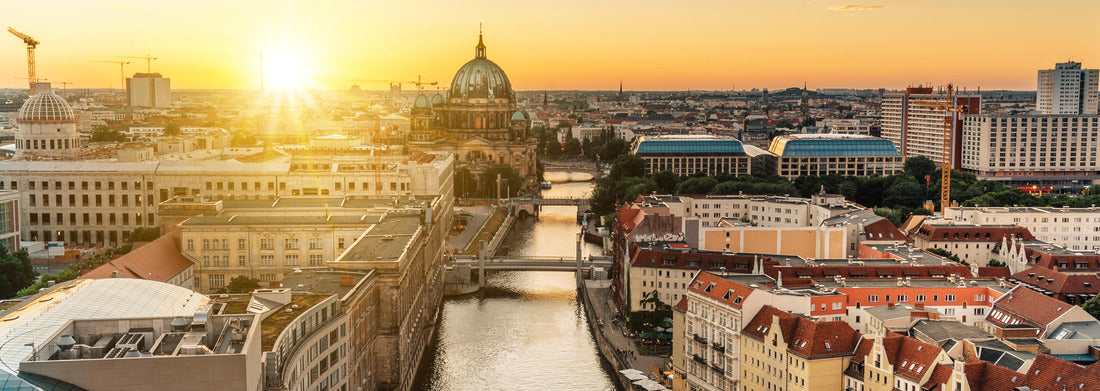 Noah Jigsaw Puzzle View of the river on the Berlin skyline with Berlin Cathedral panorama 1000 pieces