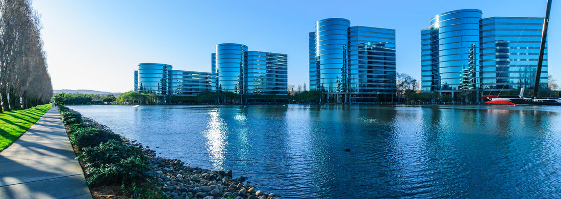 Noah Jigsaw Puzzle Modern corporate architecture. Silicon Valley, Redwood City, California, United States panorama 1000 pieces