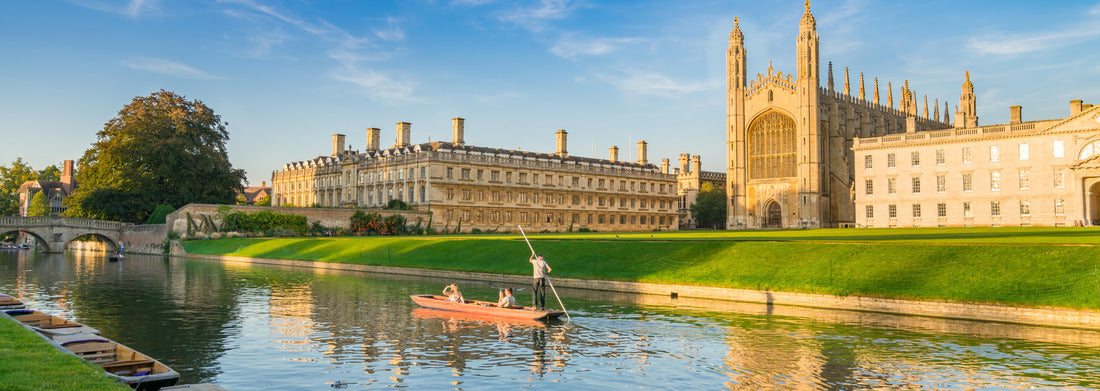 Noah Jigsaw Puzzle Beautiful view of the college in Cambridge with people gathering on the river cam panorama 1000 pieces
