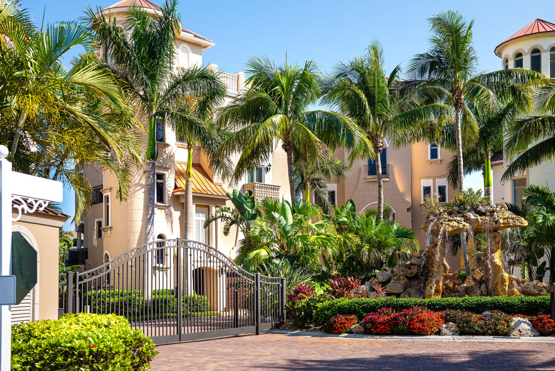 Noah Jigsaw Puzzle Bonita Springs, Florida Stadt in Collier County mit Eingang zum berühmten Strand von Barefoot mit Straße durch die Luxushäuser der Nachbarschaft 2000 pieces