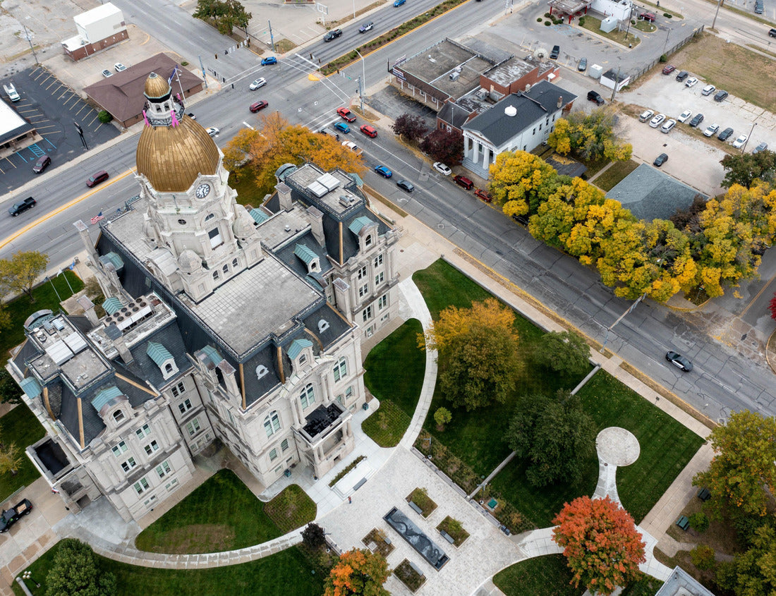 Noah Jigsaw Puzzle Terre Haute, Indiana court house in the fall 1000 pieces