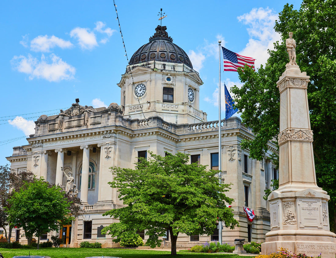 Noah Jigsaw Puzzle Bloomington Indiana courthouse from eye level 1000 pieces