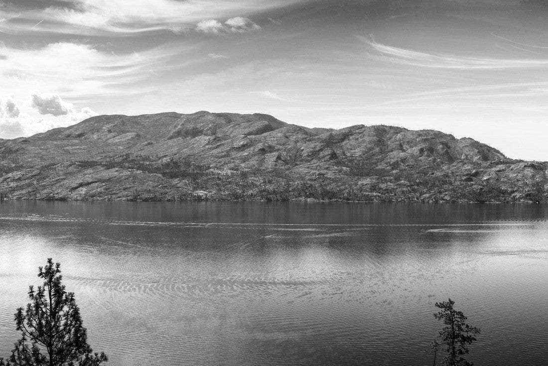 Noah Jigsaw Puzzle Panoramic View of Okanagan Lake from Knox Mountain Park located at Kelowna British Columbia Canada in black white 2000 pieces