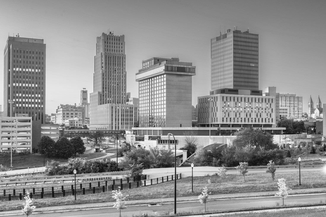 Akron, Ohio, USA downtown skyline at dusk 2000pc PuzzleBlack and White