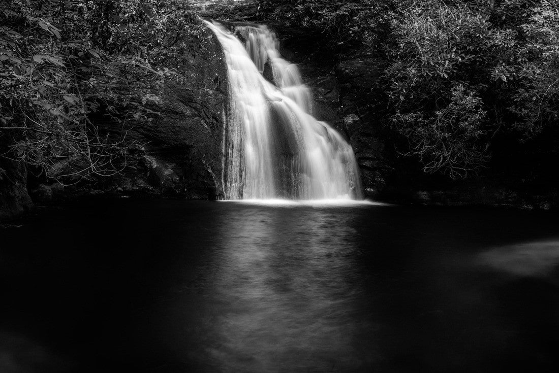 Noah Jigsaw Puzzle Water cascades through Blue Hole Waterfall in Hiawassee, Georgia in black white 2000 pieces