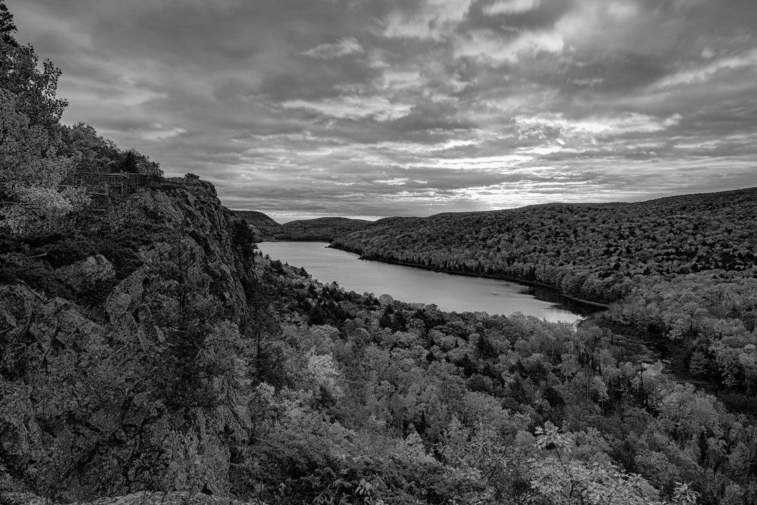 Noah Jigsaw Puzzle A fiery sunrise over the Cloud Lake, Porcupine Mountains Sate Park. Michigan's Upper Peninsula in black white 2000 pieces