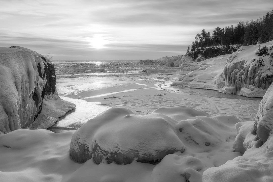 Noah Jigsaw Puzzle Frozen Lake Superior Sunrise at Presque Isle Park, winter in Marquette, Michigan in black white 2000 pieces
