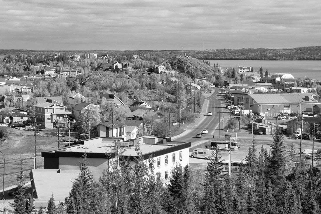 Beautiful City View in Yellowknife, Northwest Territories, Canada 2000pc PuzzleBlack and White