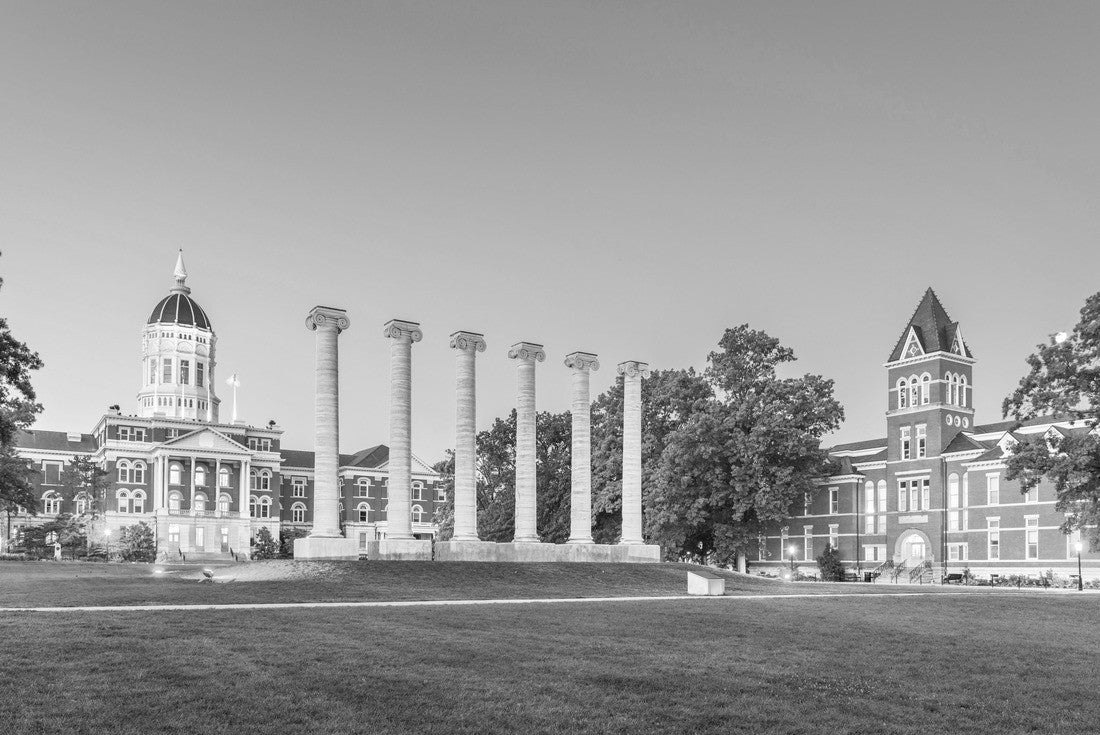 Columbia, Missouri, USA historic columns at twilight 2000pc PuzzleBlack and White