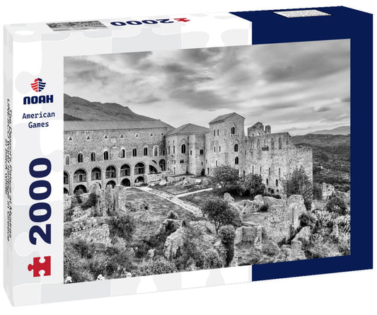 Noah Jigsaw Puzzle The Despot's Palace at Mystras, UNESCO world heritage in Greece in black white 2000 pieces