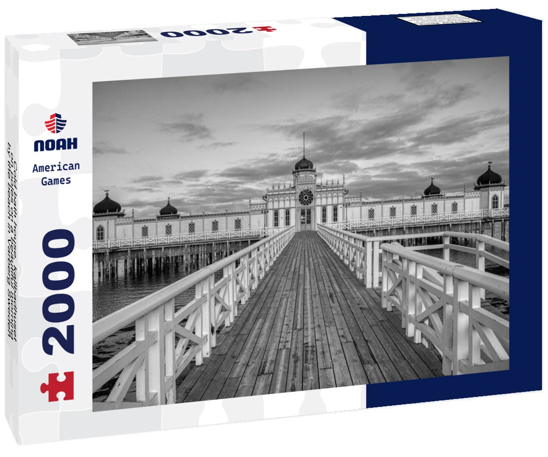 Cold bath house, kallbadhuset, on poles on a beautiful morning by the beach in Varberg Sweden 2000pc PuzzleBlack and White