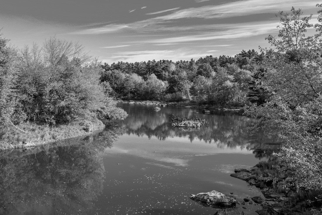 Ellsworth, Maine, during autumn leaves 2000pc PuzzleBlack and White