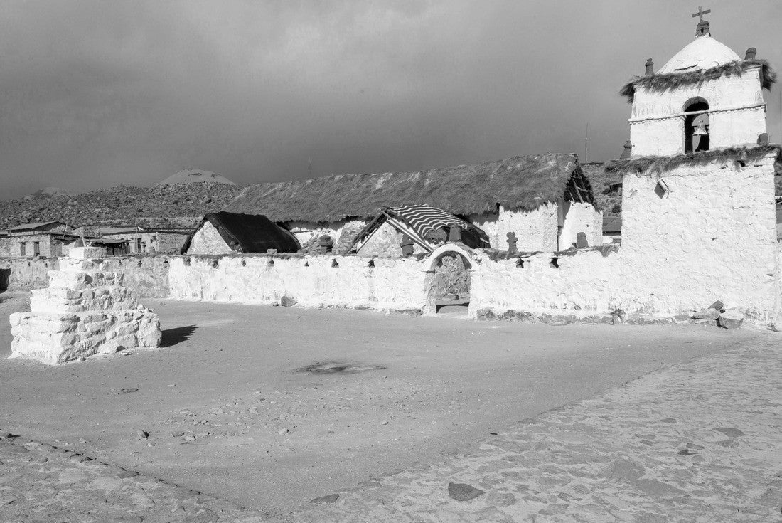 Noah Jigsaw Puzzle The Andean village of Parinacota, Lauca National Park, Chile in black white 2000 pieces