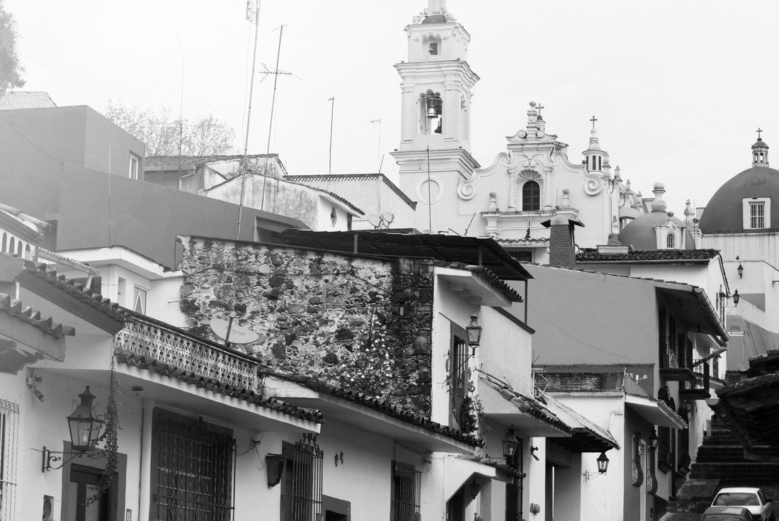 Xalapa, Veracruz/Mexico - Daytime street scene of Veracruz's capital city of Xalapa 2000pc PuzzleBlack and White