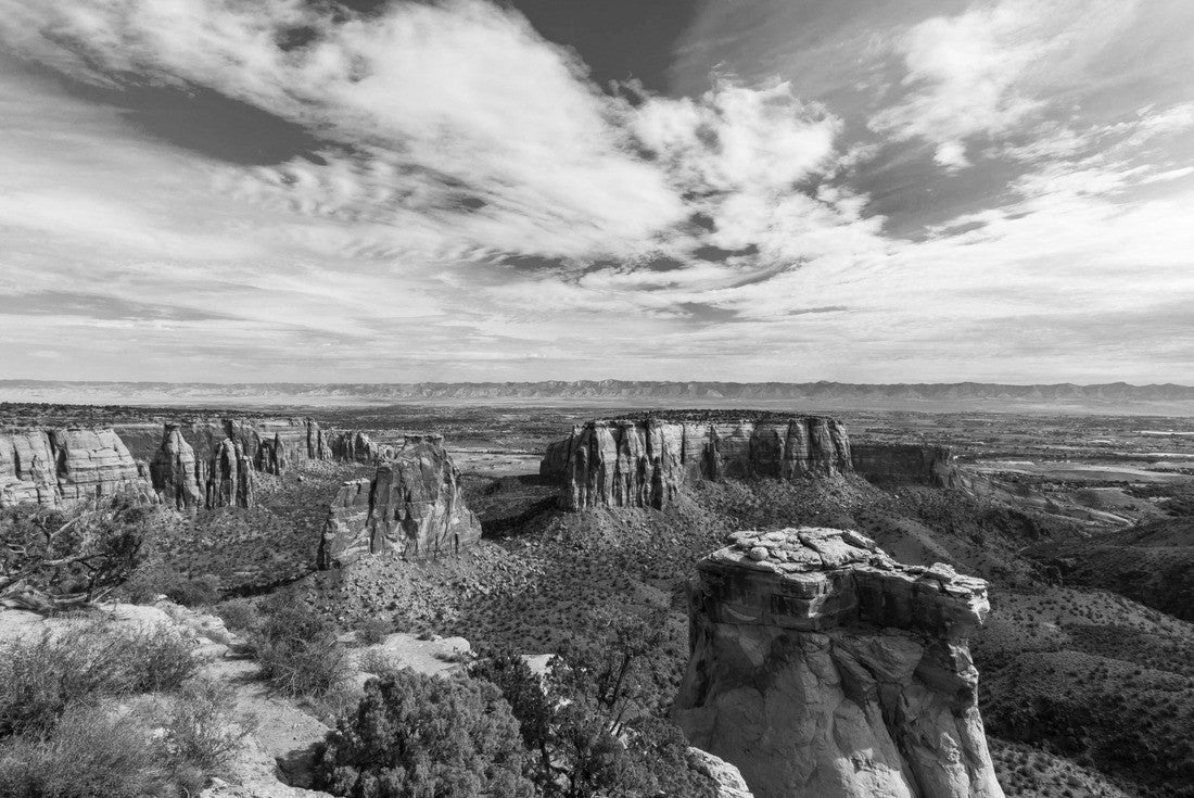 Colorado National Monument, Grand Junction, Colorado 2000pc PuzzleBlack and White