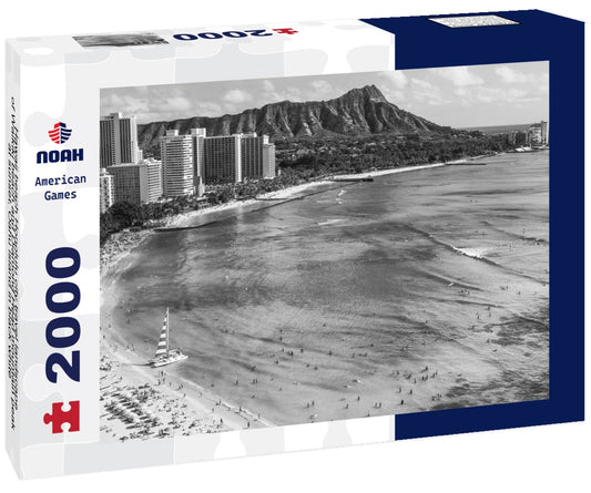Noah Jigsaw Puzzle Hawaii beach Honolulu city travel landscape of Waikiki beach and Diamond Head mountain peak at sunset, Oahu island in black white 2000 pieces