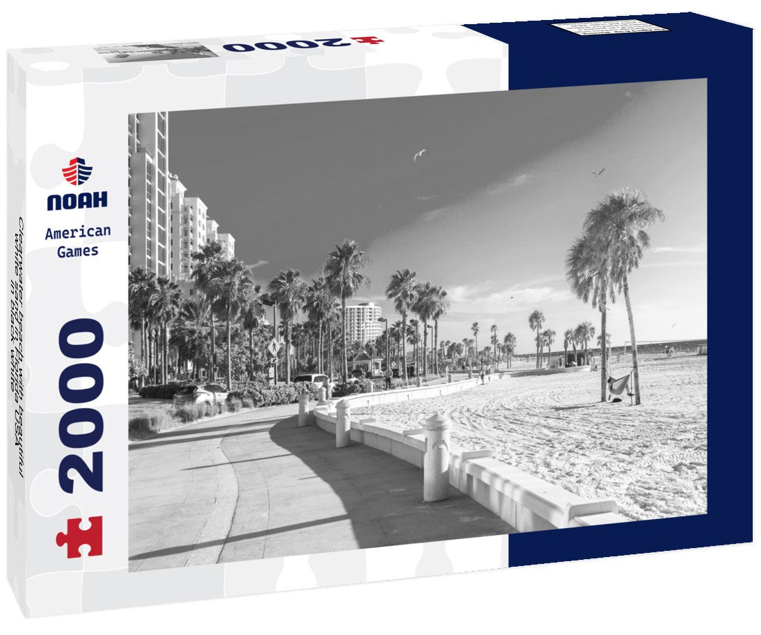 Clearwater beach with beautiful white sand in Florida USA 2000pc PuzzleBlack and White