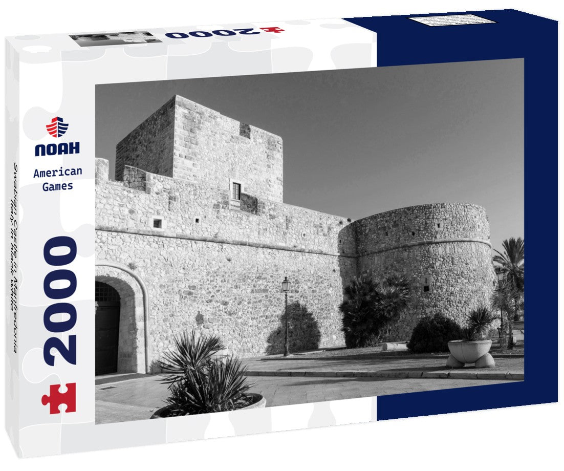Swabian Castle in Manfredonia, Italy 2000pc PuzzleBlack and White