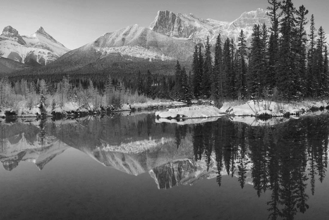 Sunrise of the Three Sisters and the Bow River from Canmore near Banff National Park. First snow in Canadian Rockies. Beautiful landscape background concept 2000pc PuzzleBlack and White