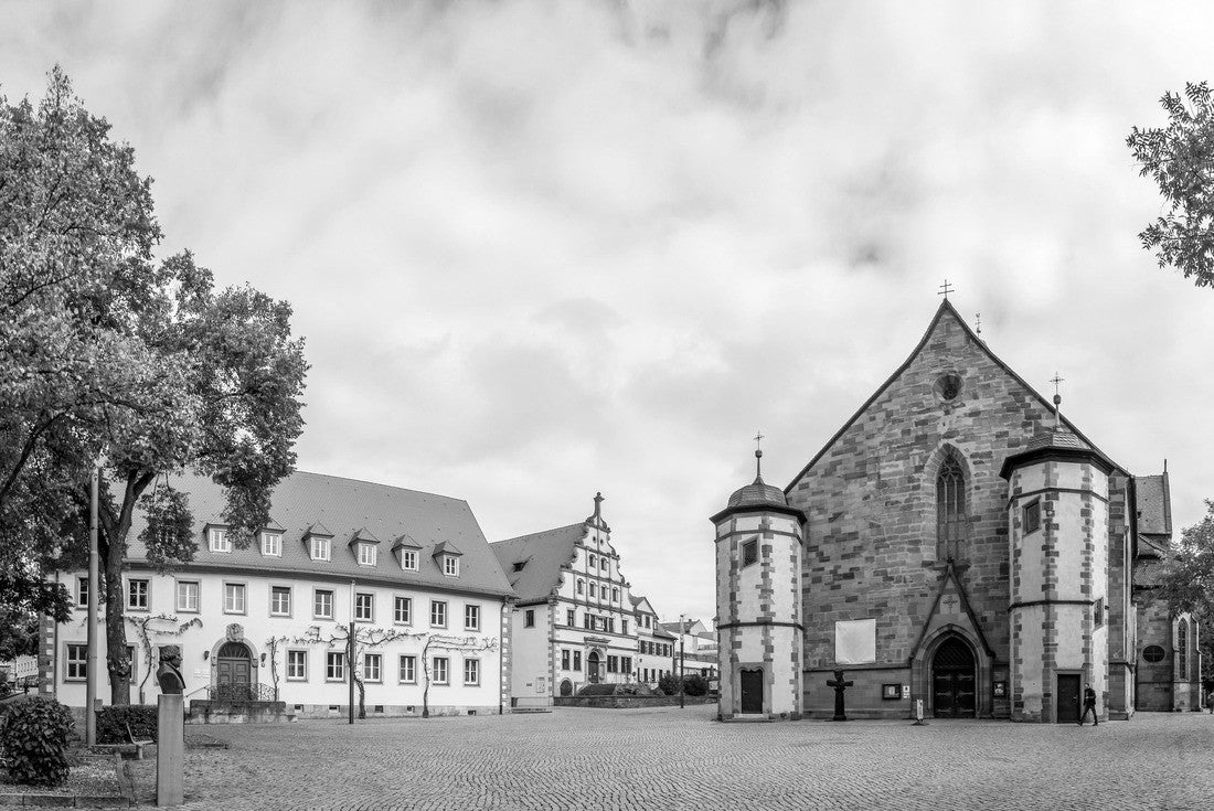 Church in Schweinfurt, Bavaria, Germany 2000pc PuzzleBlack and White