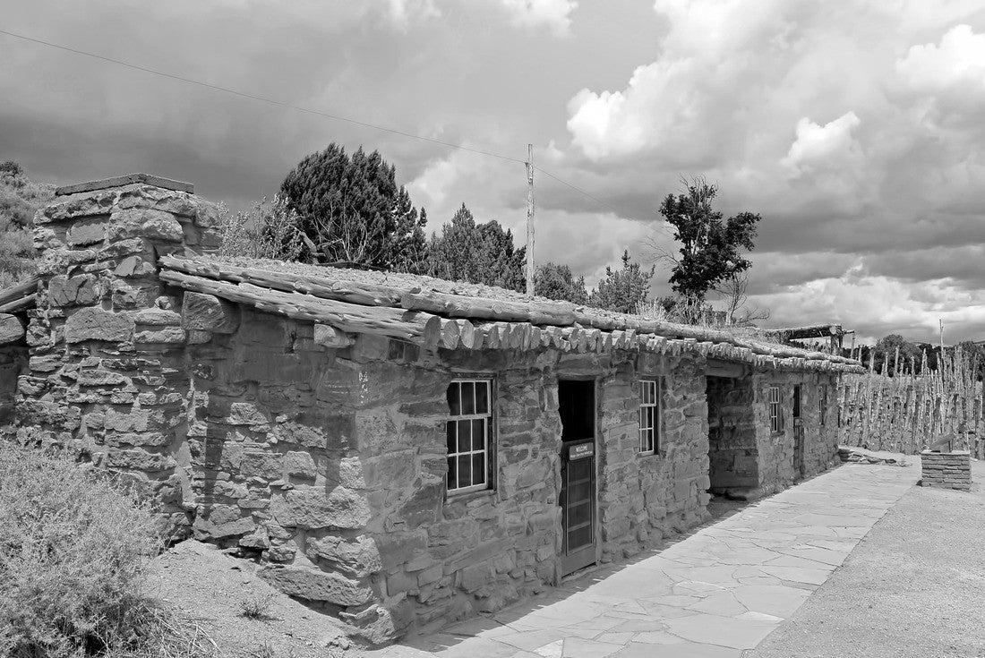 Pipe Spring National Monument, Arizona 2000pc PuzzleBlack and White