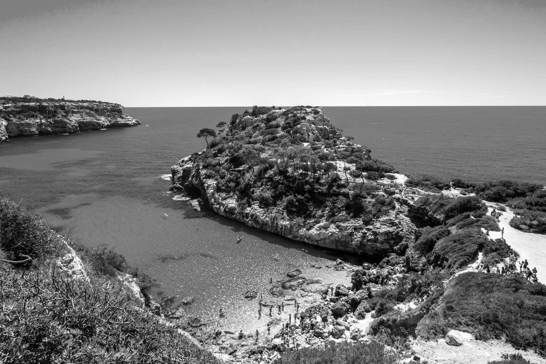 Calo del Moro, Santanyi, Mallorca, Spain 2000pc PuzzleBlack and White