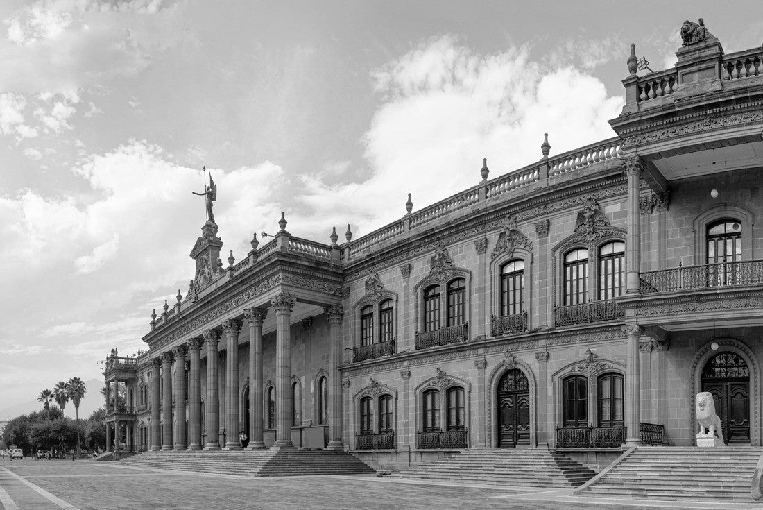 Government Palace of Nuevo León, Neoclassical style building, in Monterrey, Mexico 2000pc PuzzleBlack and White