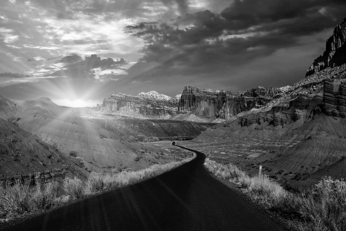 Noah Jigsaw Puzzle Sunset in Capitol Reef National Park over the scenic highway valley near Fruita, Utah USA in black white 2000 pieces