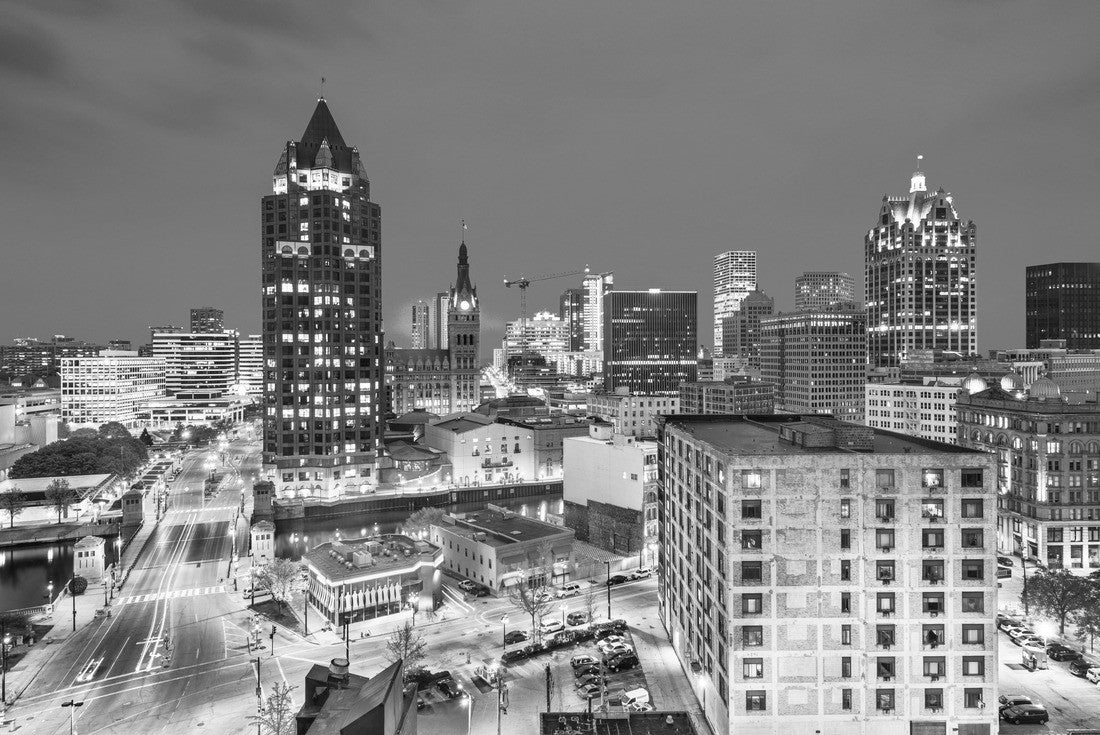 Milwaukee, Wisconsin, USA downtown cityscape at night 2000pc PuzzleBlack and White