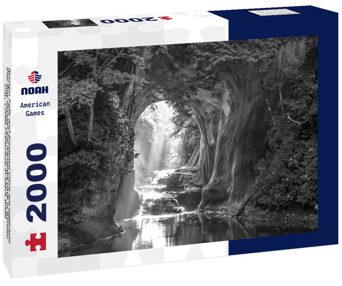 Nomizo Falls and Kameiwa Cave are waterfalls that flow through the Kameiwa cave in Kimitsu City, Chiba Prefecture 2000pc PuzzleBlack and White