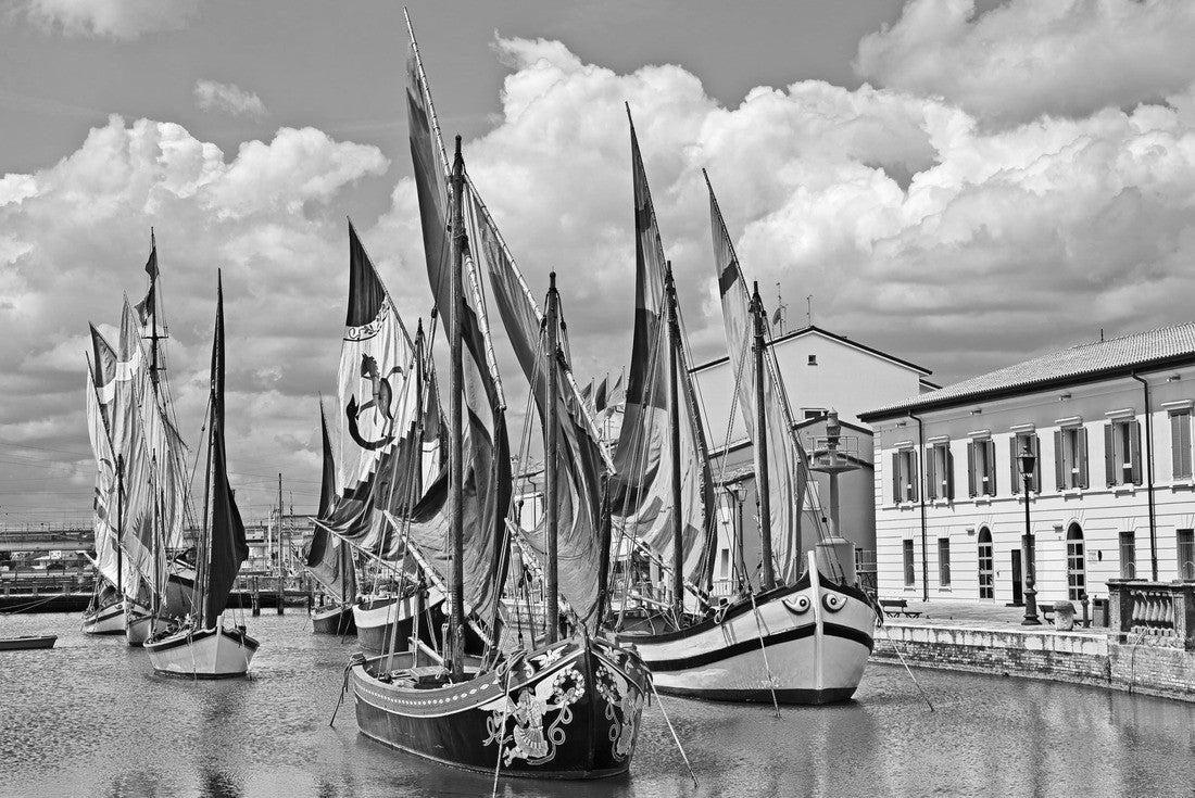 Cesenatico, Emilia Romagna, Italy: the harbor canal designed by Leonardo da Vinci in the ancient city on the Adriatic coast with the old wooden sailing boats 2000pc PuzzleBlack and White